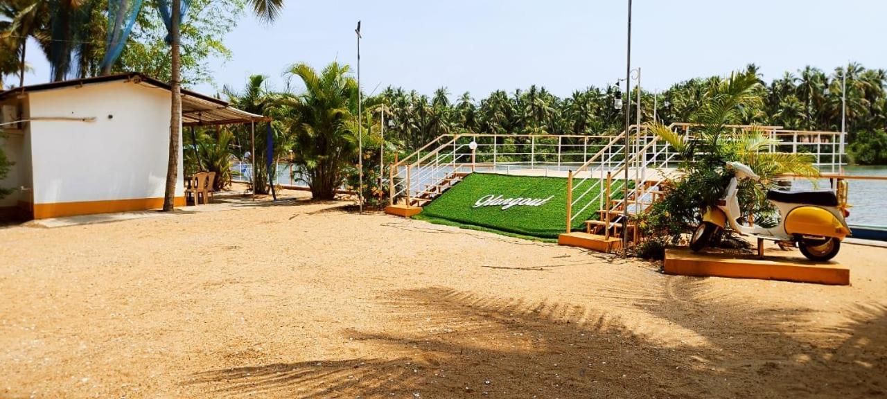 Hangout Kalyānpur Extérieur photo